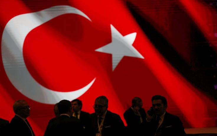 Γκρίζοι Λύκοι απειλούν για τον 16χρονο που κατέβασε την τουρκική σημαία στα Κατεχόμενα