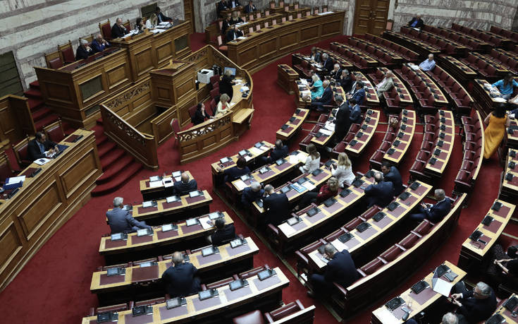 Έντονη διαξιφισμοί στη Βουλή για την πρόταση διαχωρισμού Κράτους-Εκκλησίας