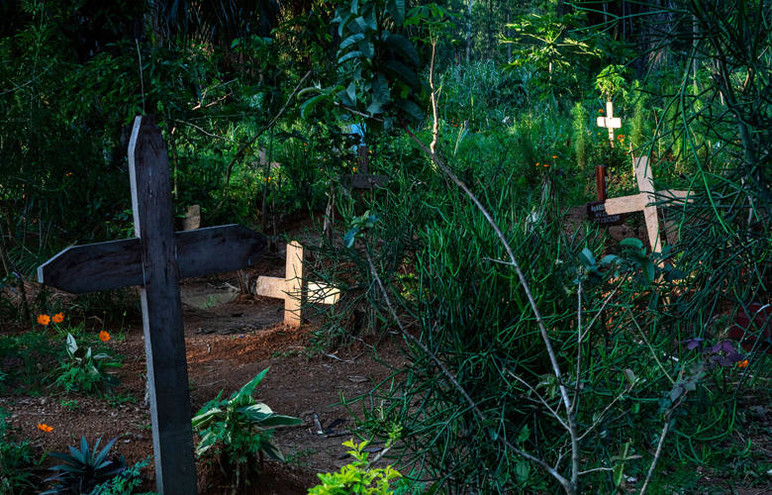Ξεπέρασαν τους 2.000 οι θάνατοι από τον Έμπολα στη Λαϊκή Δημοκρατία του Κονγκό
