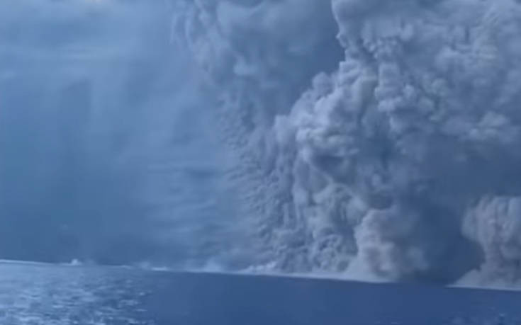 Εικόνες που κόβουν την ανάσα από το ηφαίστειο Στρόμπολι