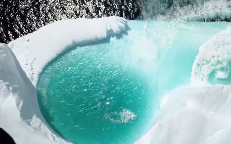 Η εντυπωσιακή φυσική πισίνα μέσα σε παγόβουνο
