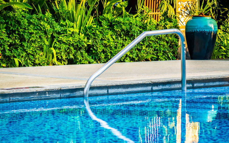 Θρίλερ με νεκρή 63χρονη σε πισίνα στην Κατερίνη &#8211; Το ξενοδoχείο ήταν κλειστό