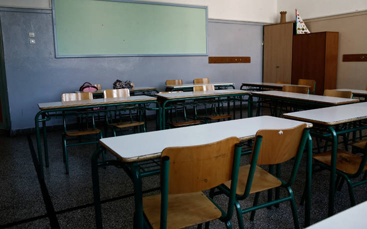 Η εξήγηση της περιφέρειας Αττικής μετά τα αρνητικά σχόλια για την καθυστέρηση στα σχολεία