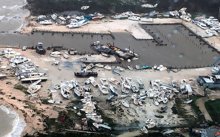 Εικόνες αποκάλυψης στις Μπαχάμες μετά το φονικό πέρασμα του τυφώνα Ντόριαν