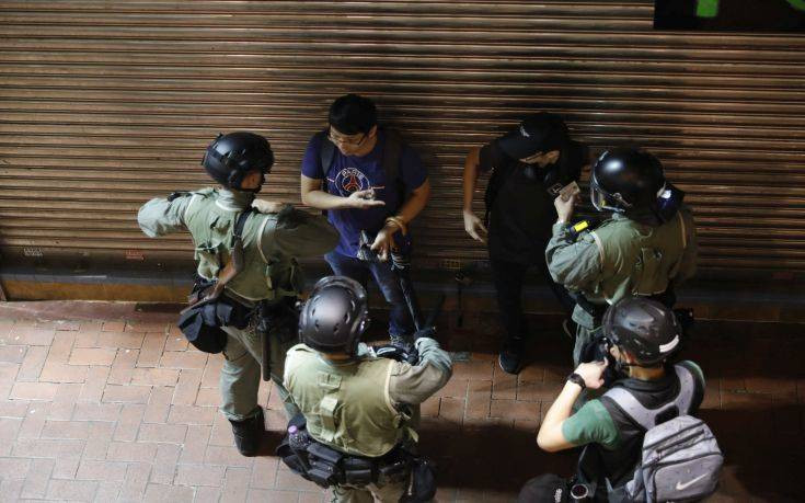 Συνεχίζονται οι συγκρούσεις στο Χονγκ Κονγκ, μαζικές συλλήψεις διαδηλωτών