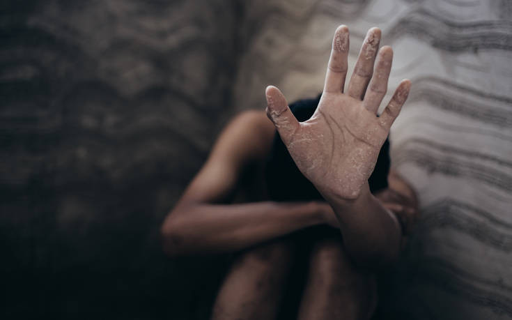 Την απόπειρα βιασμού της σε ψυχιατρική κλινική καταγγέλλει 18χρονη