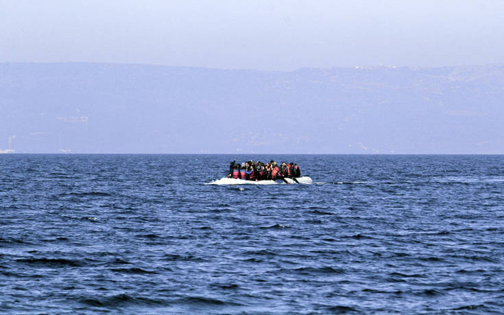 Στη Μυτιλήνη βάρκα με 27 πρόσφυγες και μετανάστες &#8211; Θα τεθούν σε καραντίνα