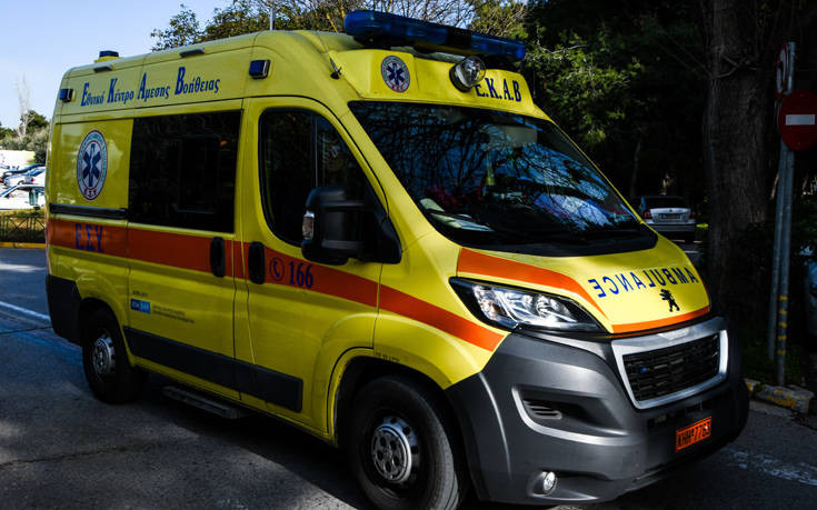 Αμαλιάδα: 58χρονη με κορονοϊό πέθανε στο ασθενοφόρο ενώ την πήγαιναν στο νοσοκομείο