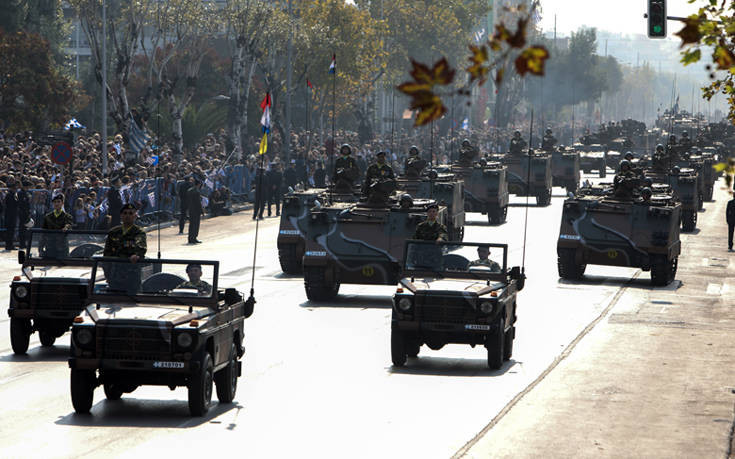 Εντυπωσιακή η στρατιωτική παρέλαση στη Θεσσαλονίκη για την επέτειο της 28ης Οκτωβρίου