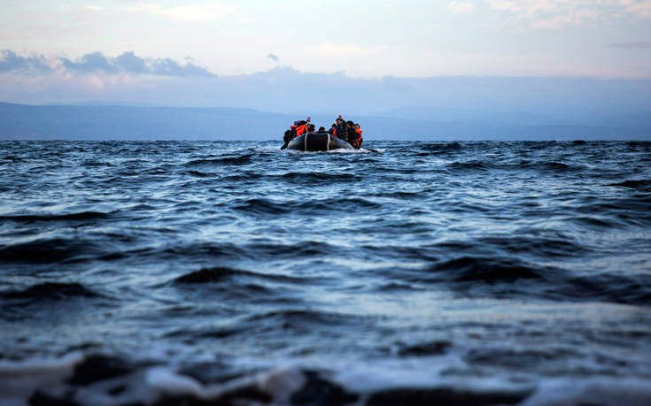 Βάρκα με 42 πρόσφυγες και μετανάστες έφθασε στη βόρεια Λέσβο