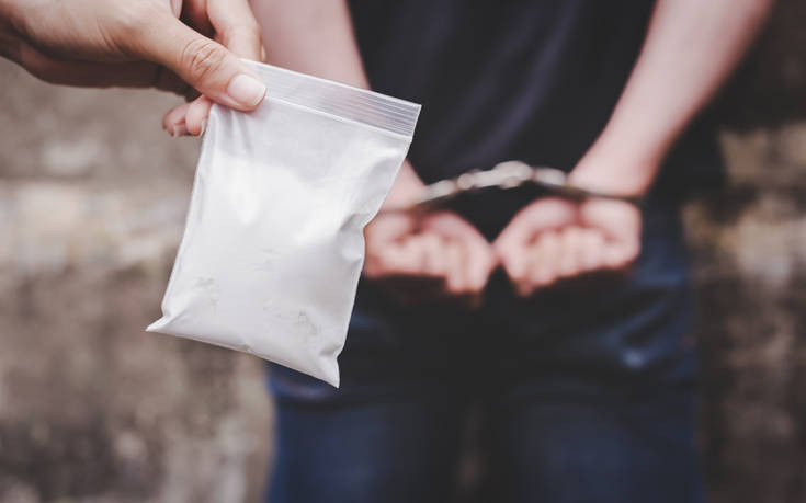 Χειροπέδες για κοκαΐνη σε 24χρονο στο λιμάνι του Πειραιά