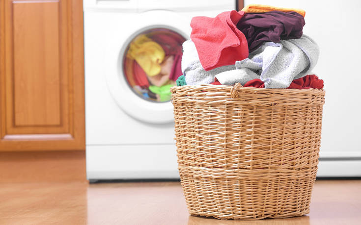 Πώς να διώξετε την άσχημη μυρωδιά που έχουν συχνά τα πλυμένα ρούχα