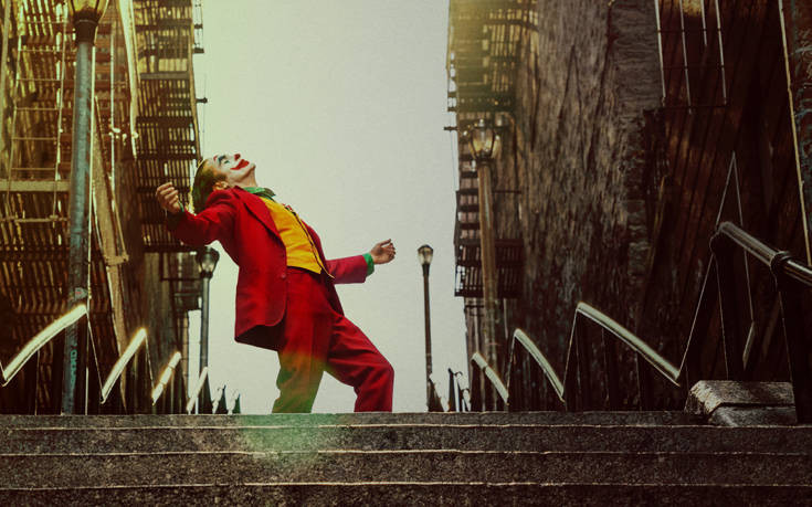 «Τζόκερ»: Πανικός για μια φωτογραφία στα σκαλιά που κατεβαίνει χορεύοντας ο Χοακίν Φίνιξ