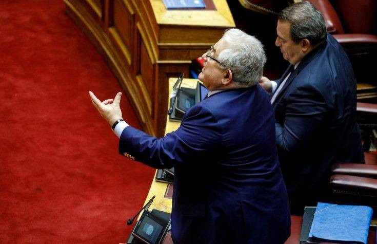 Αντιπαράθεση ΝΔ &#8211; ΣΥΡΙΖΑ για το άρθρο περί ευθύνης υπουργών
