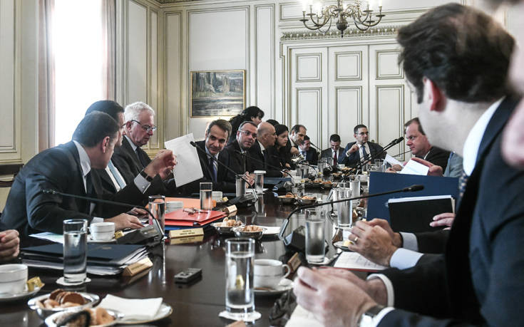Το top10 των υπουργών του Κυριάκου Μητσοτάκη και η διαφορά ΝΔ και ΣΥΡΙΖΑ