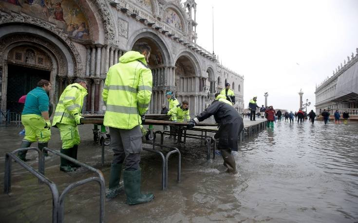 Ζημιές στη βιβλιοθήκη του Ελληνικού Ινστιτούτου Βυζαντινών Σπουδών από τις πλημμύρες στη Βενετία