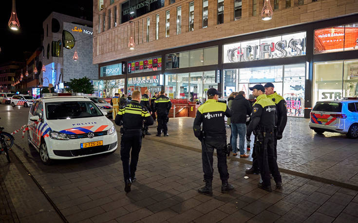 Επίθεση με μαχαίρι στη Χάγη: Στην αναζήτηση του δράστη η αστυνομία
