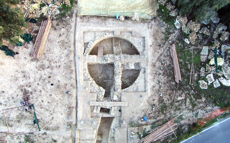 Εντυπωσιακές εικόνες στη Μεσσηνία: Ανακαλύφθηκαν δυο θολωτοί τάφοι στον Γρύπα Πολεμιστή