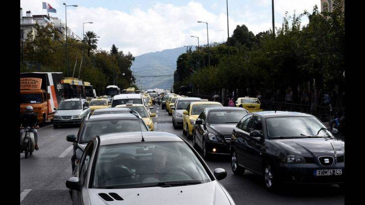 Δίπλωμα οδήγησης από τα 17 &#8211; Το σχέδιο του υπουργείου Μεταφορών