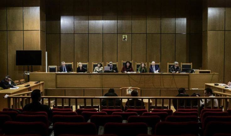 Δίκη Χρυσής Αυγής: Ευνοϊκές μετατροπές της κατηγορίας ζήτησε η εισαγγελέας για τις επιθέσεις κατά των ψαράδων και του ΠΑΜΕ