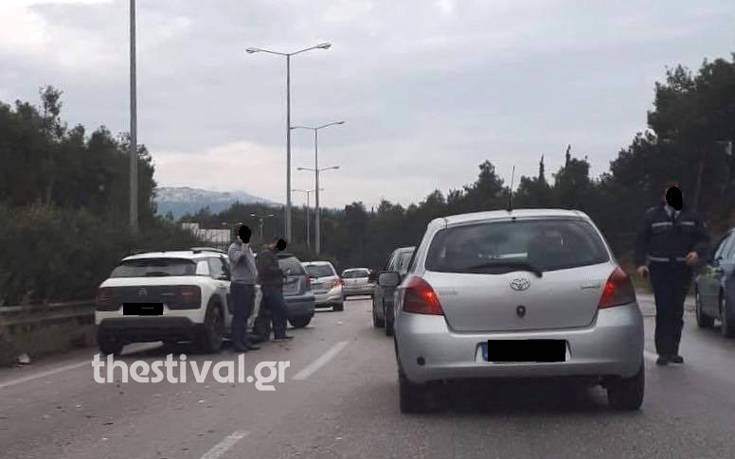 Θεσσαλονίκη: Κυκλοφοριακή συμφόρηση λόγω καραμπόλας στην Περιφερειακή Οδό