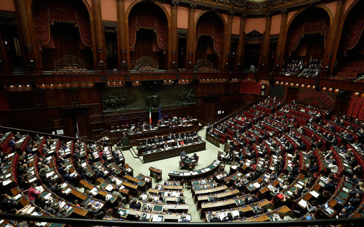 Την άλλη εβδομάδα η αναμέτρηση Κόντε- Ρέντσι στην Ιταλική βουλή