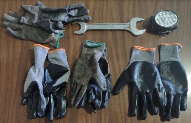 Λαμία: Τους «τσίμπησαν» να προσπαθούν να κλέψουν με τα εργαλεία στα χέρια