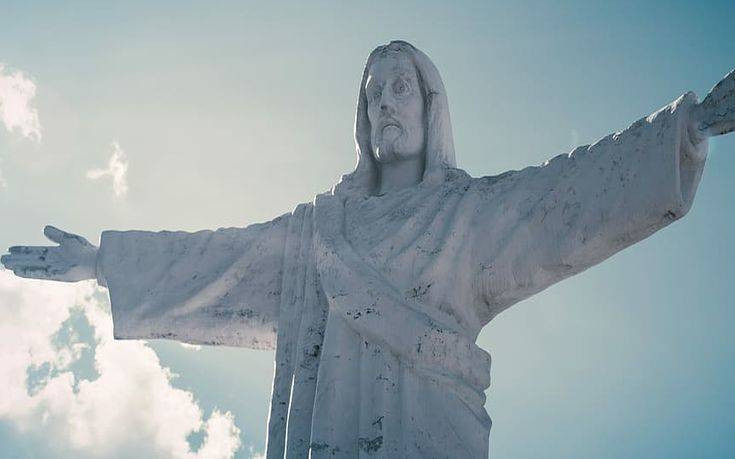 «Ιερός Πόλεμος» στην Ινδία για την κατασκευή γιγαντιαίου αγάλματος του Ιησού