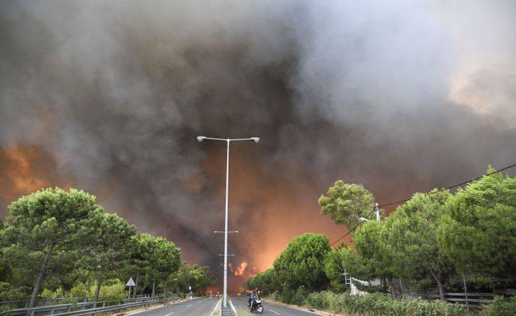 Καύσωνας &#8211; Ελλάδα: Πολύ υψηλός ο κίνδυνος πυρκαγιάς αύριο και τις επόμενες ημέρες