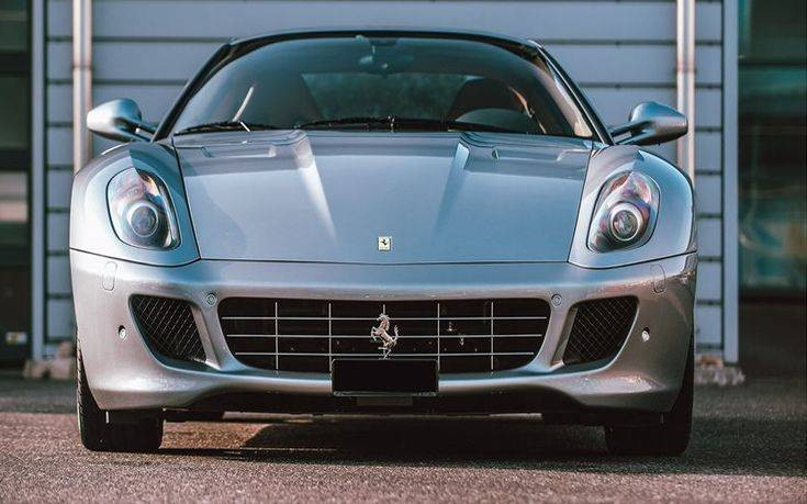 Στο «σφυρί» μια Ferrari του Σουμάχερ