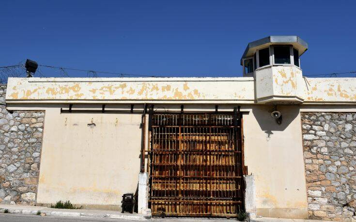 Παρέμβαση Ρουβίκωνα σε ψυχίατρο-επόπτη των φυλακών Κορυδαλλού