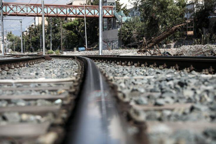 ΟΣΕ: Αποκατάσταση του σιδηροδρομικού δικτύου από τις καταστροφικές πυρκαγιές στην Βαρυμπόμπη