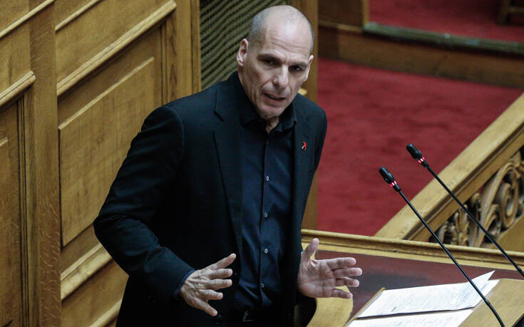Γιάννης Βαρουφάκης: Αποχώρησε από τη Βουλή για την κηδεία του καλύτερού του φίλου