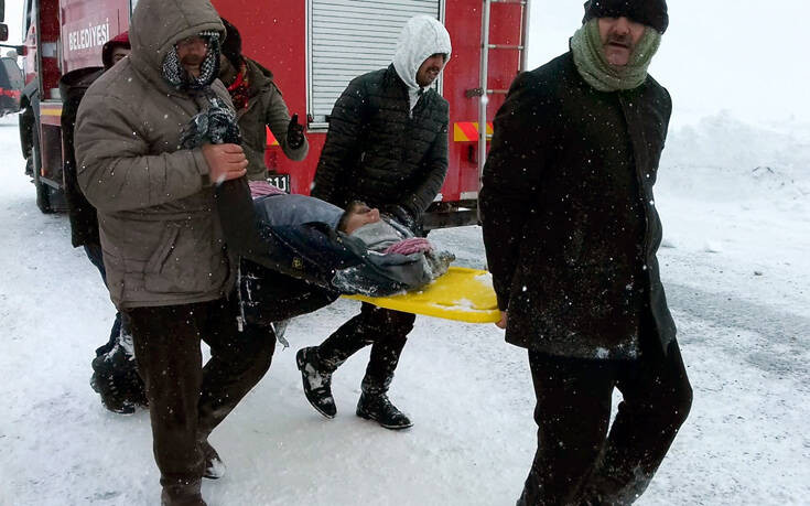 Τραγωδία στην Τουρκία: Τουλάχιστον 21 νεκροί από τη χιονοστιβάδα