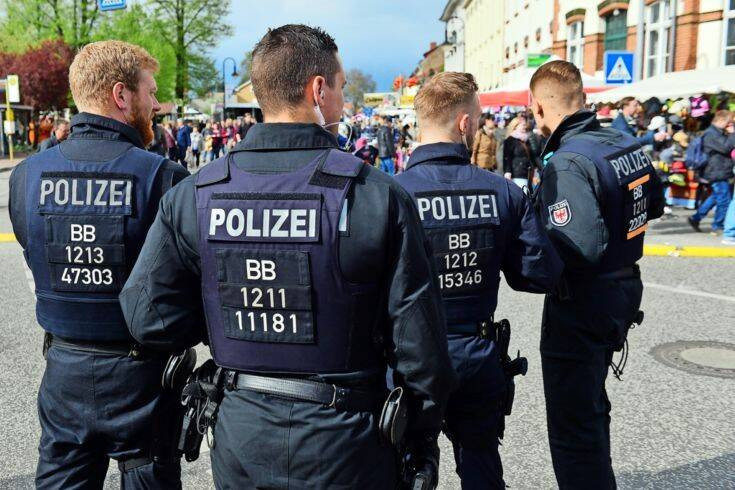 Επίθεσεις σε χώρους προσευχής μουσουλμάνων ετοίμαζαν οι ακροδεξιοί που συνελήφθησαν στη Γερμανία