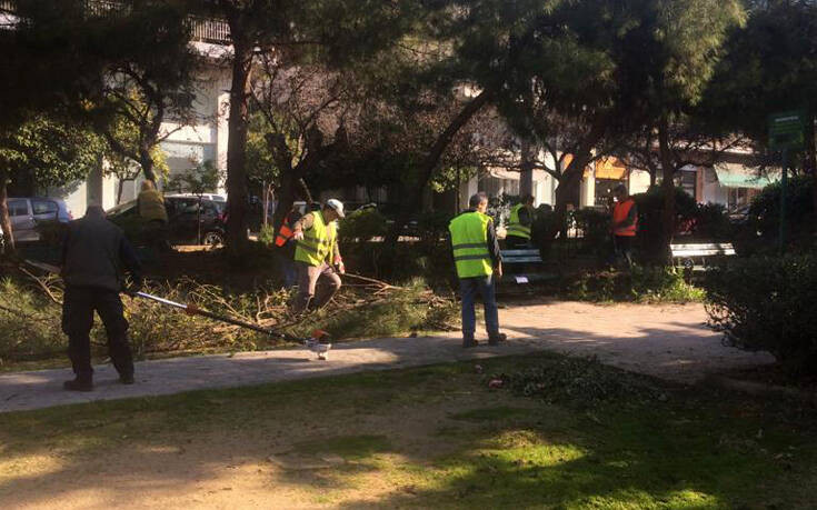 Παρεμβάσεις καθαριότητας του Δήμου Αθηναίων στις πλατείες Κάνιγγος, Βαρνάβα και Αγίου Αντωνίου
