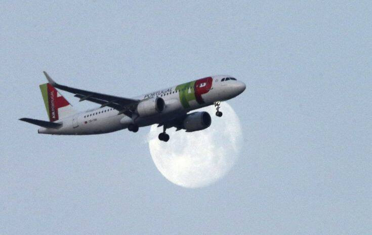 Κορονοϊός: Μεγάλες επιπτώσεις στις αερομεταφορές &#8211; Εταιρεία ακύρωσε 1.000 πτήσεις