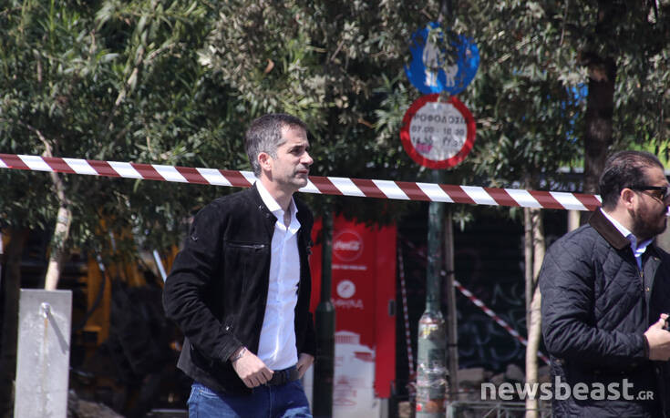 Οβίδα στο κέντρο της Αθήνας: Ο δήμαρχος Αθηναίων στο σημείο που έχει αποκλειστεί