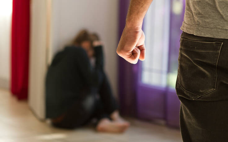 Κατακόρυφη αύξηση της ενδοοικογενειακής βίας στην Ελλάδα μετά την καραντίνα