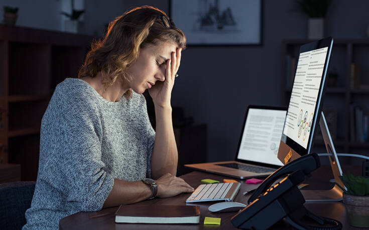 Νέα έκθεση της Deloitte: Οι εργαζόμενες γυναίκες αντιμετωπίζουν ανησυχητικά επίπεδα εργασιακής εξουθένωσης