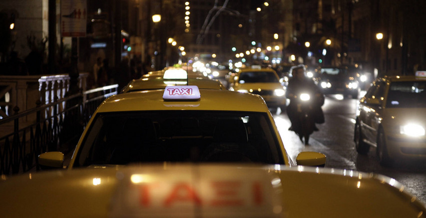 Οδηγός ταξί στην Αθήνα: Σεξουαλική παρενόχληση, μαχαίρια και κορονοϊός