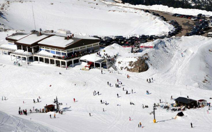 Τραγικό δυστύχημα στο χιονοδρομικό του Παρνασσού, 53χρονος καταπλακώθηκε από διαστρωτικό όχημα