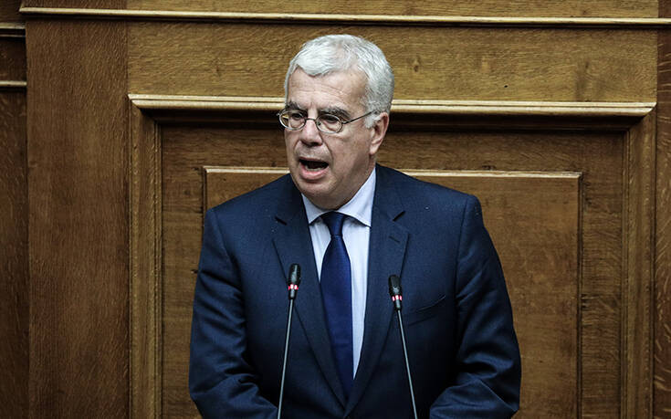 Στράτος Σιμόπουλος: Τι απαντά για τα περί «λεκέ» και «τριχιάς» στον ΣΥΡΙΖΑ που ζήτησε τη διαγραφή του