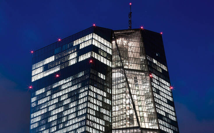 Η ΕΚΤ αίρει σταδιακά τα έκτακτα μέτρα στήριξης των τραπεζών