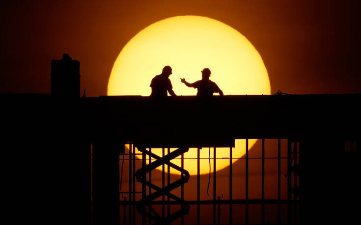 «Atlantic»: Την επόμενη άνοιξη η επιστροφή σε κανονική προπανδημική ζωή – Οι δύο εκδοχές για φθινόπωρο και χειμώνα