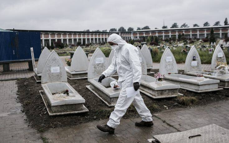 Κορονοϊός: Ξεκίνησε η ταφή των θυμάτων που δεν αναζητήθηκαν από οικείους τους στο Μιλάνο