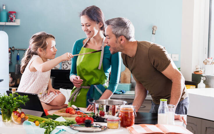 Πώς μπορείς να μαγειρέψεις με τα παιδιά σου