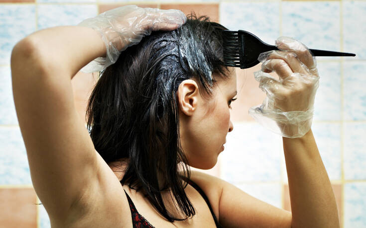 Πώς να βάψεις τα μαλλιά σου στο σπίτι σαν επαγγελματίας
