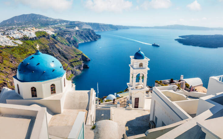 Έρευνα: 4 στους 10 Έλληνες θα πάνε φέτος διακοπές