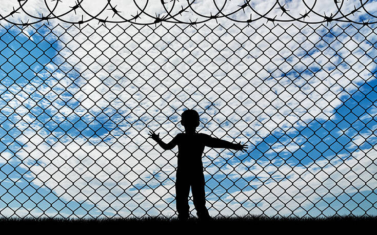 Κοζάνη: 10χρονο προσφυγάκι παρέμενε 44 ολόκληρες μέρες έγκλειστο σε αστυνομικό τμήμα